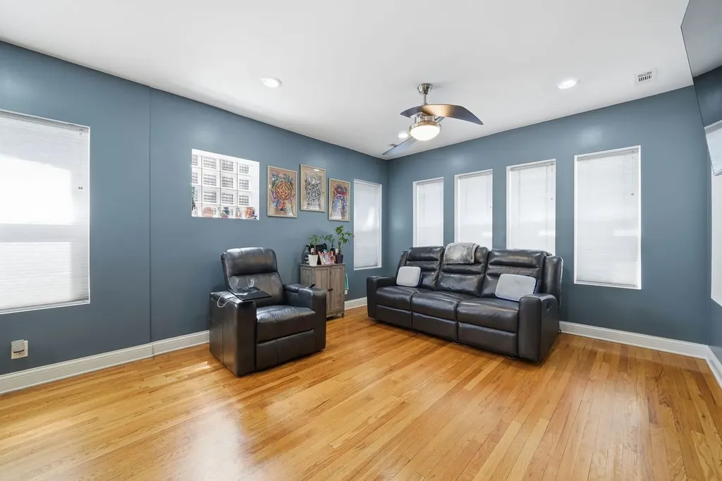 4840 West Wabansia Avenue Chicago IL 60639