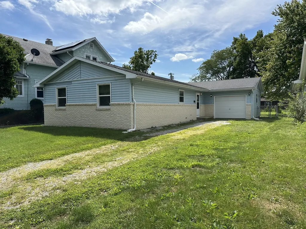 108 South Richman Street Villa Grove IL 61956