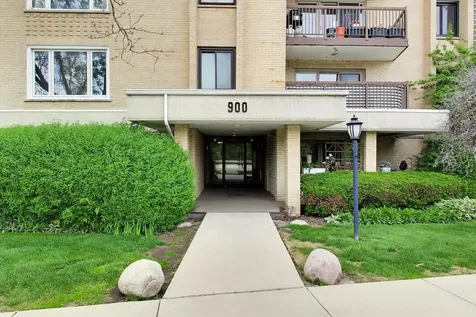 900 South River Road Des Plaines IL 60016