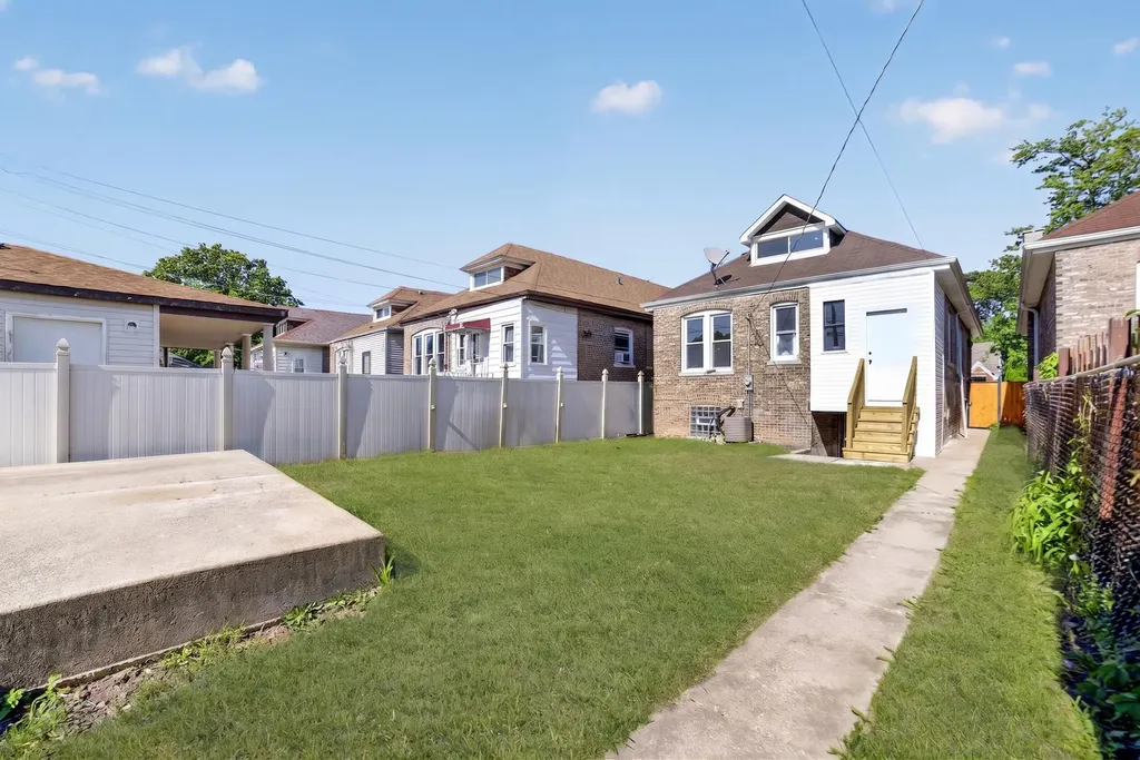 9112 South Aberdeen Street Chicago IL 60620