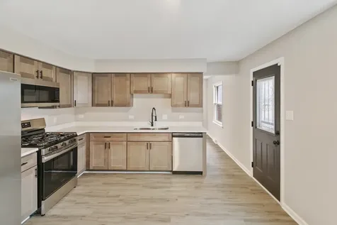 18135 Cherrywood Lane Homewood IL 60430