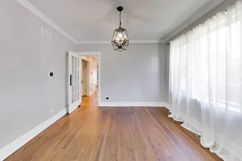3747 Wisconsin Avenue Berwyn IL 60402