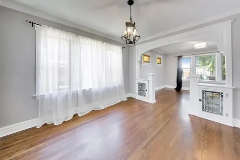 3747 Wisconsin Avenue Berwyn IL 60402