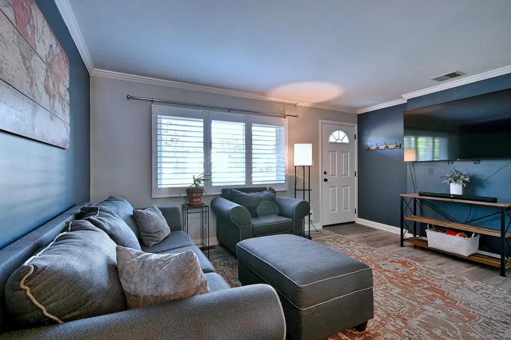 5728 Plymouth Avenue Downers Grove IL 60516