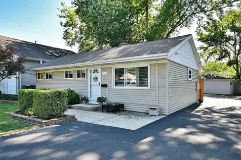 5728 Plymouth Avenue Downers Grove IL 60516