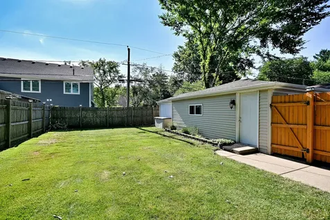 5728 Plymouth Avenue Downers Grove IL 60516