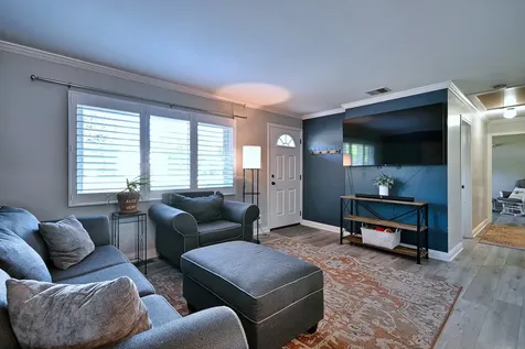 5728 Plymouth Avenue Downers Grove IL 60516