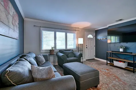 5728 Plymouth Avenue Downers Grove IL 60516