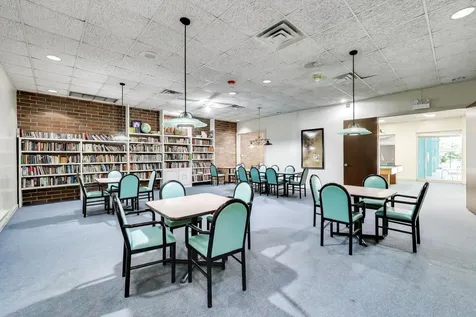 701 Forum Square Glenview IL 60025