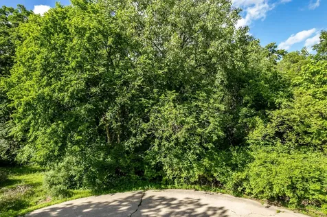 217 New Forest Road SW Poplar Grove IL 61065
