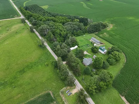 4149 School Road Chadwick IL 61014