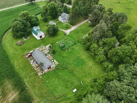 4149 School Road Chadwick IL 61014