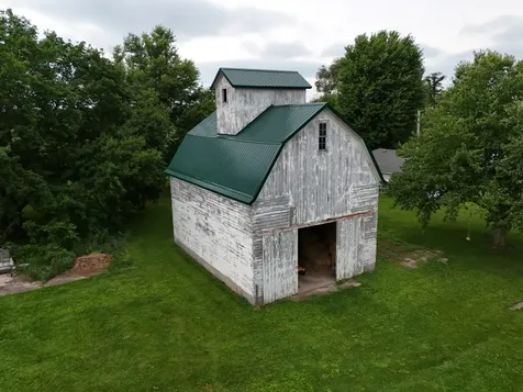 4149 School Road Chadwick IL 61014