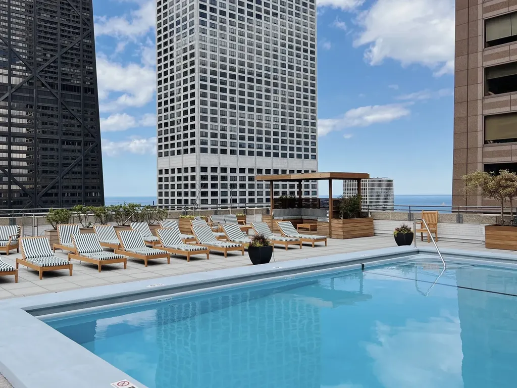 777 North Michigan Avenue Chicago IL 60611