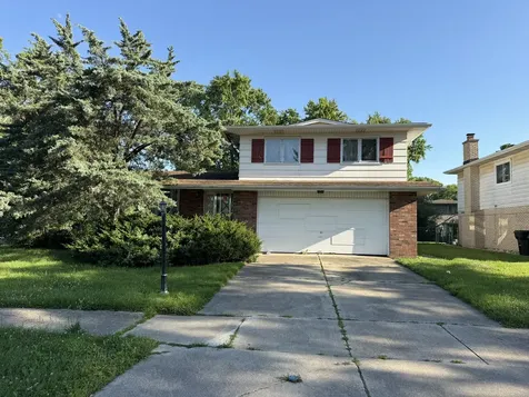 1022 West Nevada Street Glenwood IL 60425