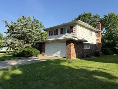 1022 West Nevada Street Glenwood IL 60425