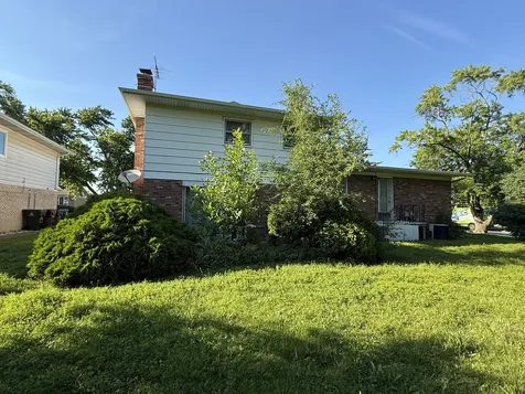 1022 West Nevada Street Glenwood IL 60425