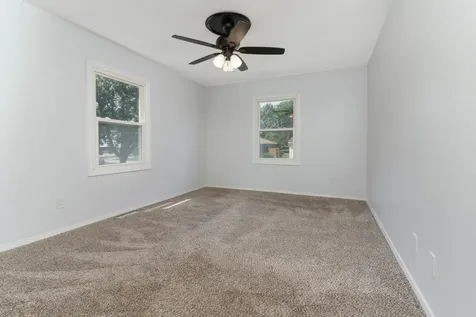 1407 Ridgeport Avenue Bloomington IL 61704