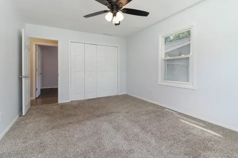 1407 Ridgeport Avenue Bloomington IL 61704