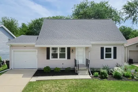 1407 Ridgeport Avenue Bloomington IL 61704