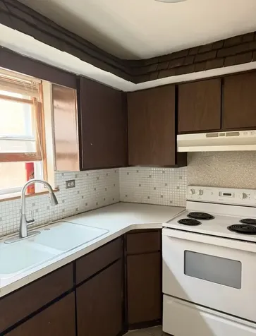 8658 West Summerdale Avenue Chicago IL 60656