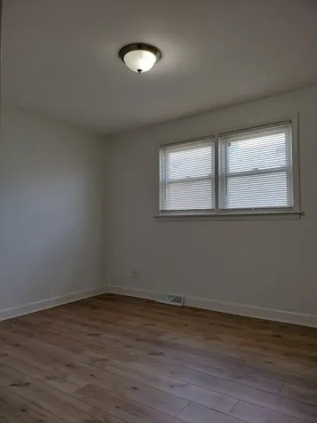 7910 South Muskegon Avenue Chicago IL 60617