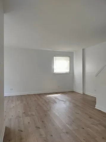 7910 South Muskegon Avenue Chicago IL 60617