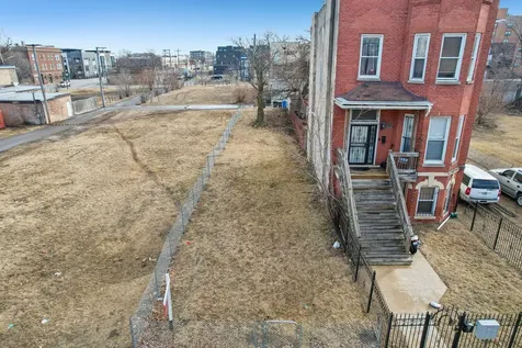 3913 South Prairie Avenue Chicago IL 60653