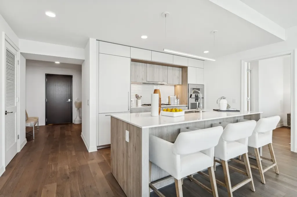 211 North Harbor Drive Chicago IL 60601