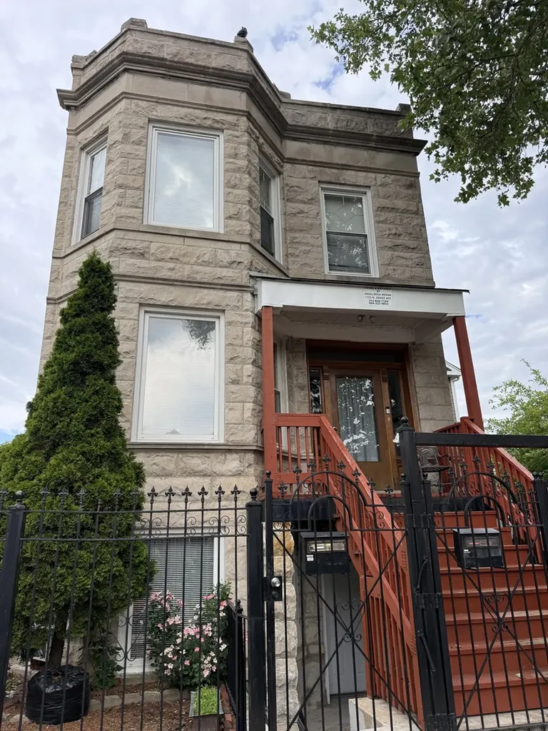 1722 North Drake Avenue Chicago IL 60647