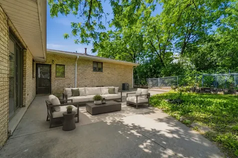 8800 West 104th Street Palos Hills IL 60465