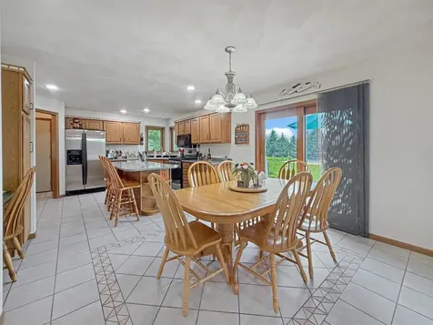 1954 Delmar Drive Freeport IL 61032