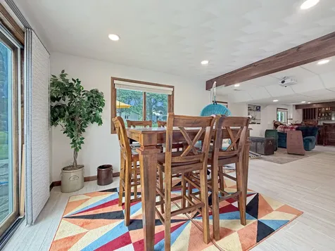 1954 Delmar Drive Freeport IL 61032