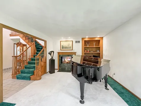 1954 Delmar Drive Freeport IL 61032