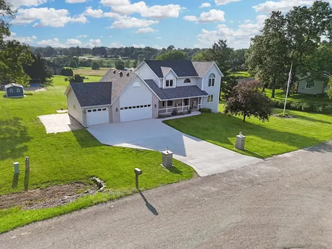 1954 Delmar Drive Freeport IL 61032