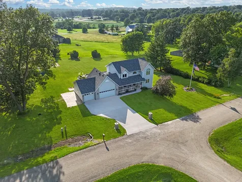 1954 Delmar Drive Freeport IL 61032