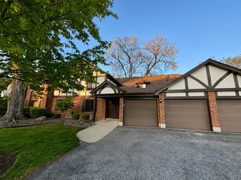 11151 Cottonwood Drive Palos Hills IL 60465
