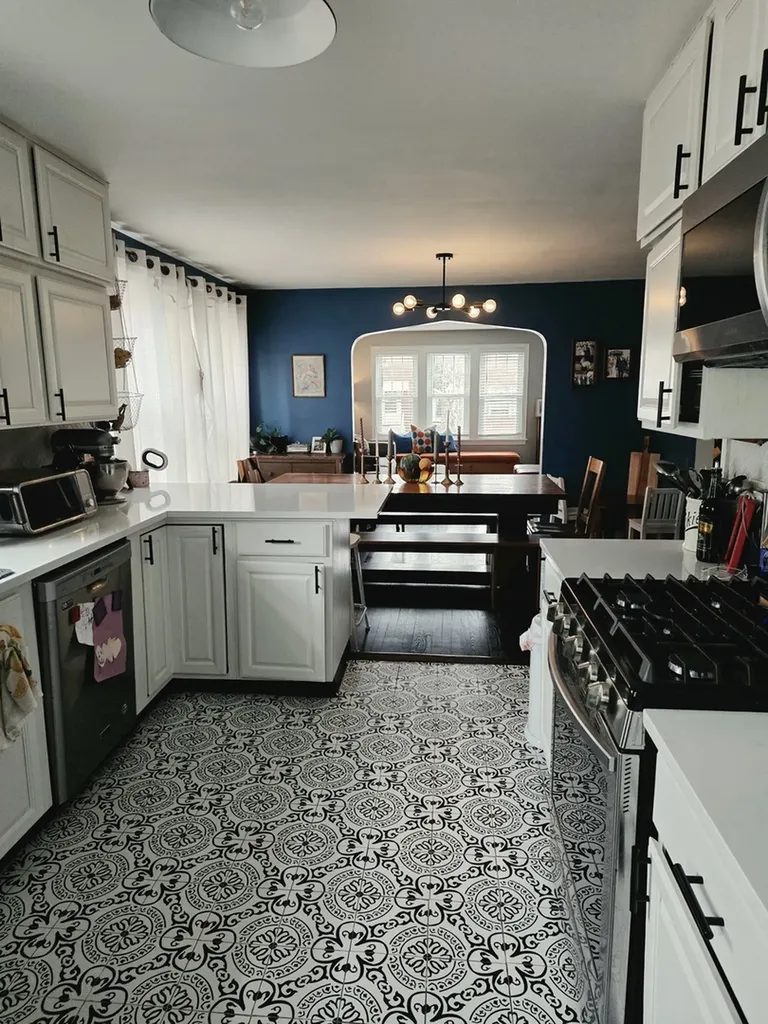 4153 Elm Avenue Brookfield IL 60513