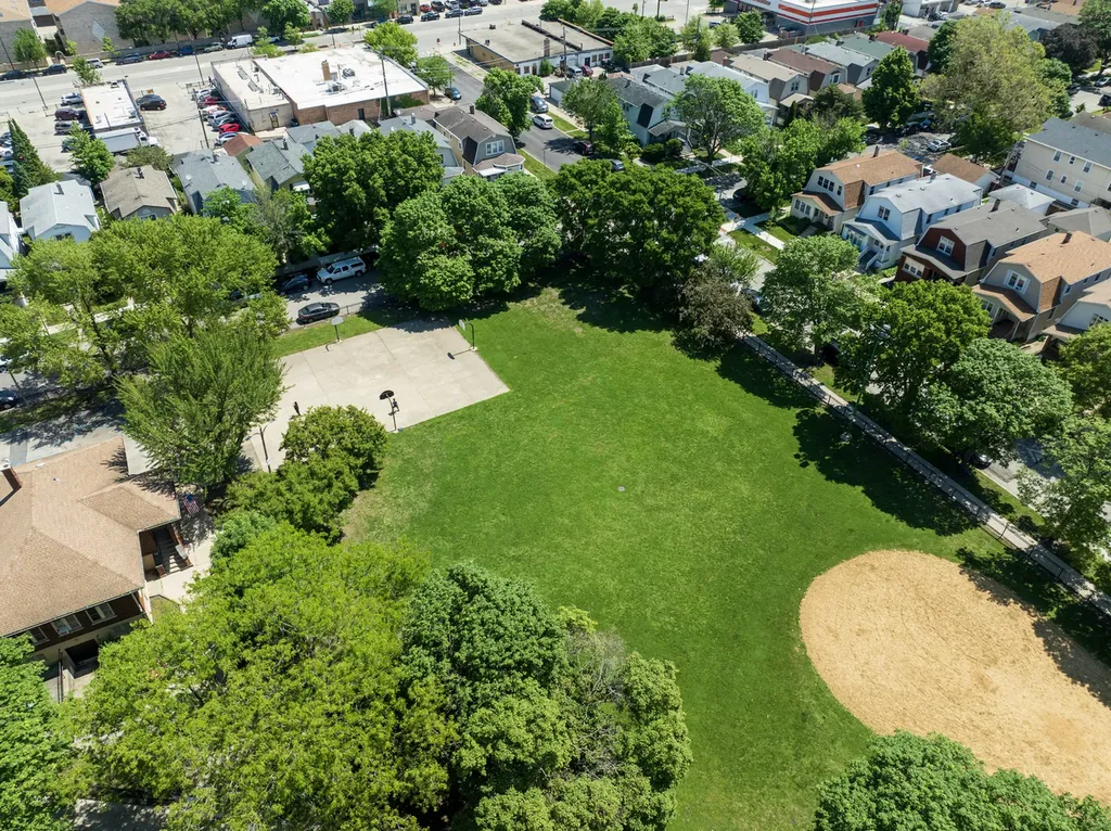 5401 North Magnet Avenue Chicago IL 60630