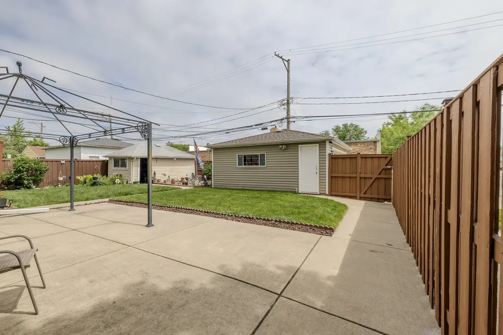 5401 North Magnet Avenue Chicago IL 60630