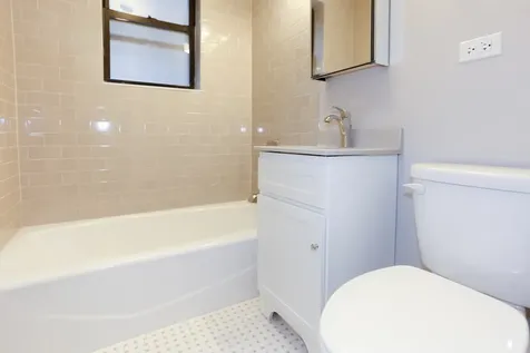 817 West Lakeside Place Chicago IL 60640