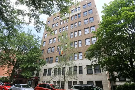 817 West Lakeside Place Chicago IL 60640