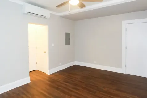 817 West Lakeside Place Chicago IL 60640