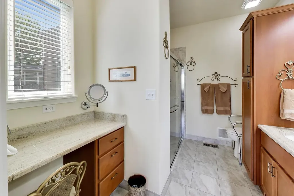 1126 Oak Point Court Antioch IL 60002