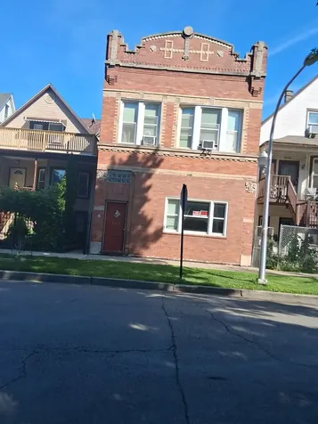 3053 North Elbridge Avenue Chicago IL 60618