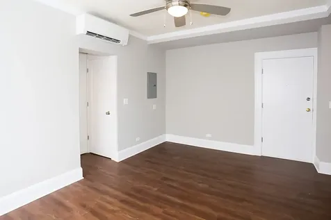817 West Lakeside Place Chicago IL 60640