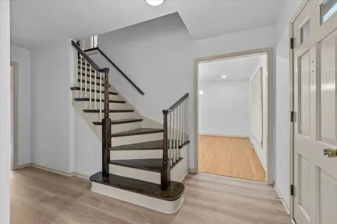 1305 Warwick Court Deerfield IL 60015
