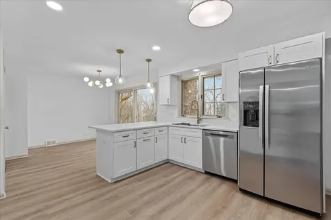1305 Warwick Court Deerfield IL 60015