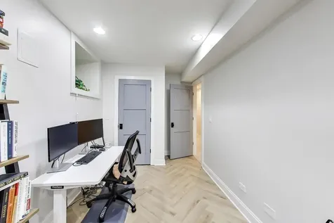 2136 West Waveland Avenue Chicago IL 60618