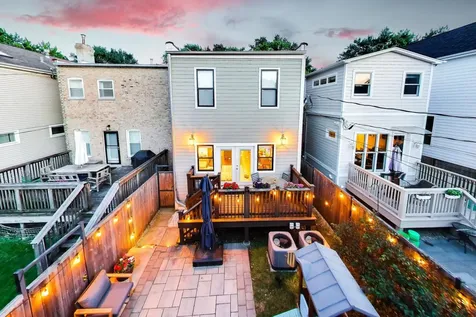 2136 West Waveland Avenue Chicago IL 60618
